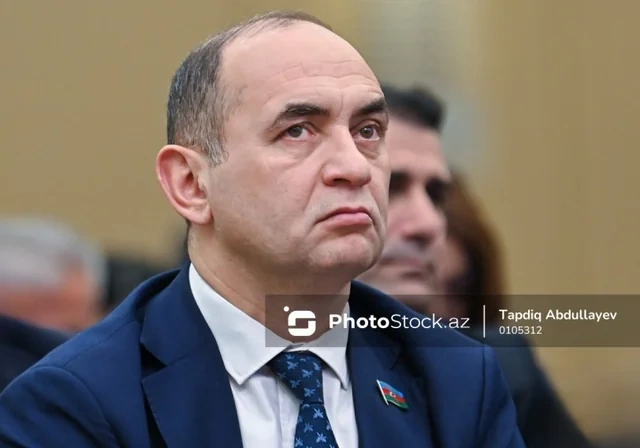 "Əsas məsələ tələbələri maraqlandırmaqdır" - Universitetlərdə dərs müddəti azaldılmalıdır?