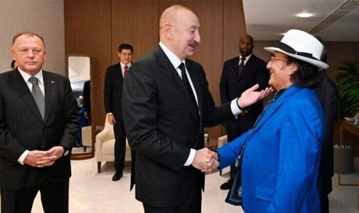 Prezident Bakıda dünya şöhrətli müğənni ilə görüşdü