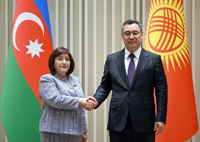 Qırğız Respublikasının Prezidenti Sadır Japarov Milli Məclisin sədri Sahibə Qafarovanı qəbul edib - Foto