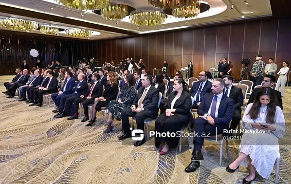 Bakıda Liderlik və İnnovasiya üzrə IE Mərkəzinin yaradılması üzrə Anlaşma Memorandumu imzalanıb - FOTO