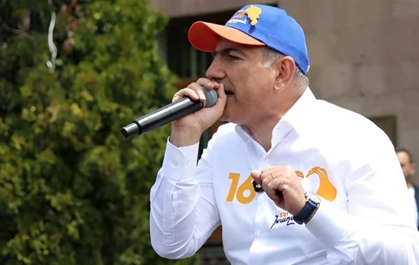 Paşinyan: "Ermənistan hər iki istiqaməti paralel inkişaf etdirəcək"