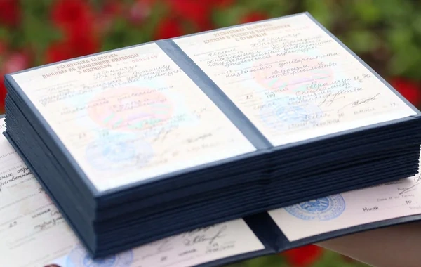 Xaricdə təhsil alan 10 nəfərin diplomunun saxta olduğu aşkar edilib