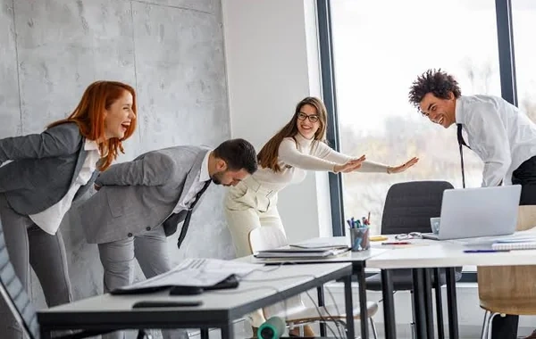 Həkim ofis işçiləri üçün sağlamlığı qorumağın yollarını açıqladı