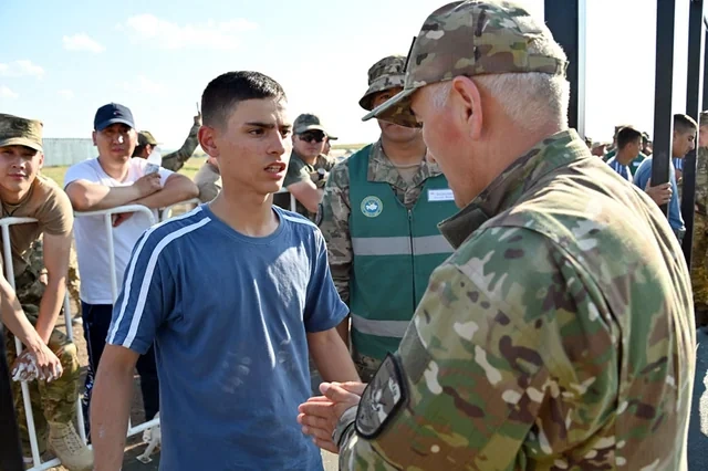 Kursantlarımız Qazaxıstanda hərbi vətənpərvəlik toplanışında iştirak edirlər