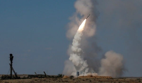 Rusiya Ukraynaya eyni anda 200 raket zərbəsi endirə bilər