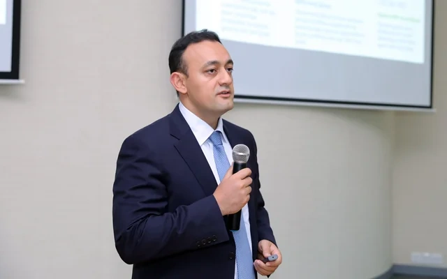 Gənc media nümayəndələri SOCAR-ın yaşıl enerji planı ilə tanış oldular - FOTO