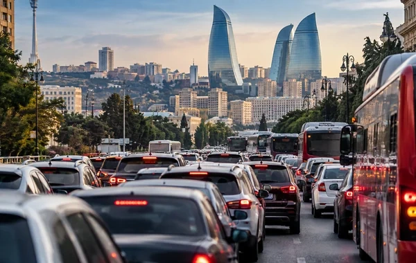 Şəhər böyüyür, yollar daralır: Paytaxtda hərəkəti çətinləşdirən əsas səbəb nədir? - VİDEO