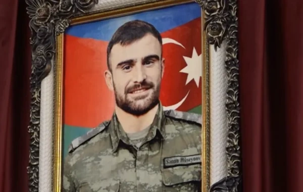 "Bu gün min ananın oğludur" - Şəhid Sənan Hüseynovun xatirəsi yaşadılır - VİDEO
