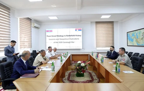 Serbiyalı mütəxəssislər Bakıda: Azərbaycanın hərbi təhsil sistemi öyrənilir - FOTO