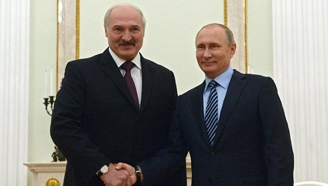 Putindən Lukaşenkoya: Nəyisə dəqiqləşdirmək lazım olsa...