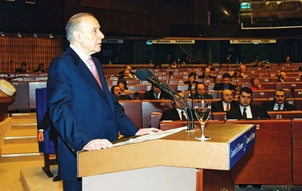 Balanslı xarici siyasət kursunun memarı