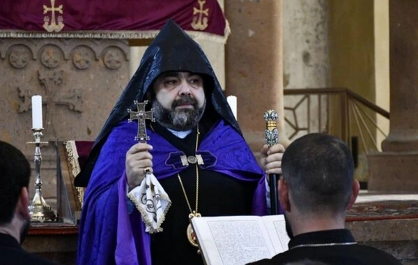 Ermənistanda iğtişaşlara çağırışda ittiham olunan erməni yepiskopun həbs qərarı ləğv edildi