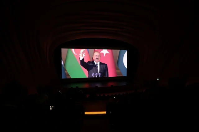 "44" bədii filminin premyerası baş tutub: Arzu Əliyeva və Alyona Əliyeva təqdimatda iştirak ediblər - Foto