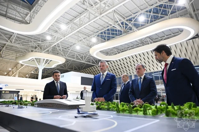 Slovakiya prezidenti Füzuli aeroportundan təyyarə ilə Bakı şəhərinə yola düşüb - FOTO