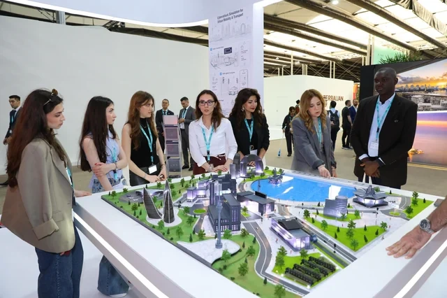 XRİTDX WUF13-də kibertəhlükəsizliyin dayanıqlı şəhərlərin inkişafındakı rolunu nümayiş etdirir - FOTO