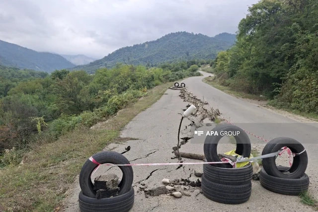 Qubada Rustov-Xanəgah yolunda sürüşmə olub - FOTO