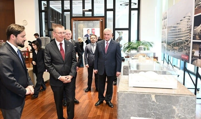 Latviya prezidenti Ağ Şəhərdə - Foto