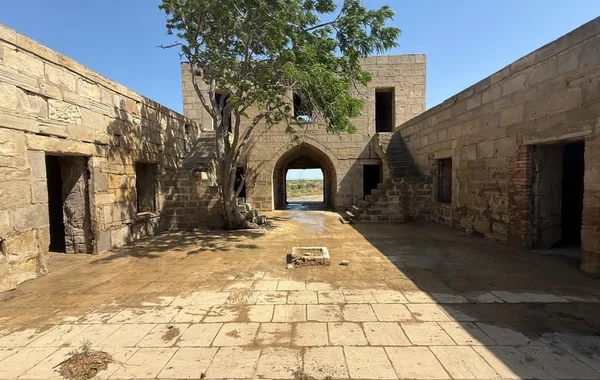 Tarixi karvansaraya qanunsuz müdaxilənin qarşısı alınıb - FOTO