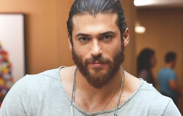 Can Yaman saxlanılması barədə xəbərləri şərh etdi
