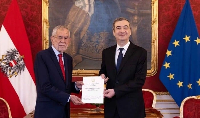 Kamil Xasiyev Avstriya prezidenti ilə görüşdü