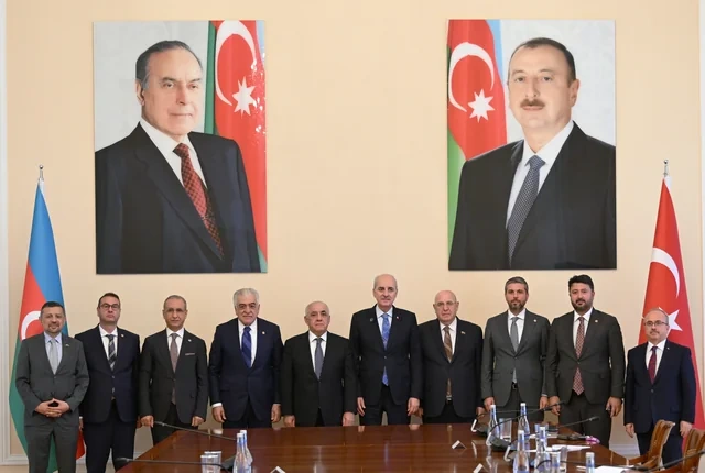 Əli Əsədov Numan Kurtulmuşla görüşüb