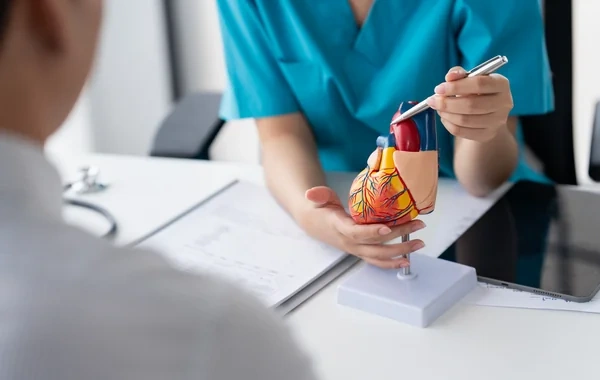 Ürək sağlamlığı və qidalanma: Yaşa görə pəhriz necə dəyişməlidir?