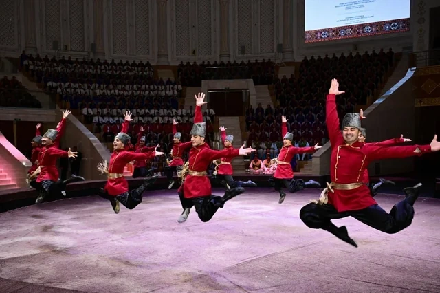Azərbaycan və Türkmənistan Dövlət Rəqs ansambllarının birgə konserti keçirilib - FOTO