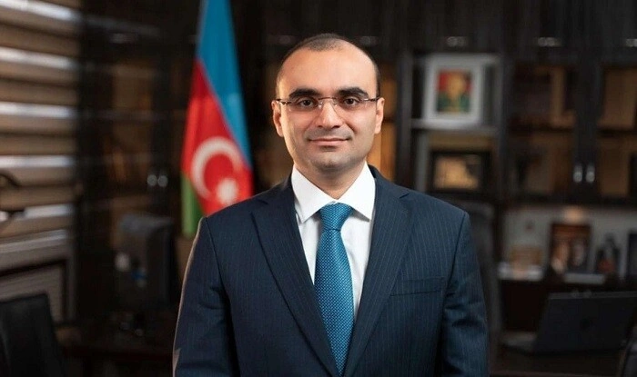 Bir ay öncə təyin edilən başçı buna görə işdən çıxarılıb