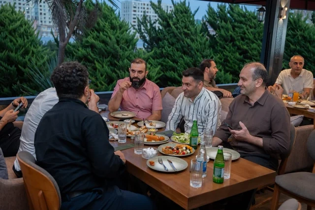 "LaLiga Dining & Lounge" "Musabəyov" parkında şəbəkənin ilk "park-side" məkanını açdı - FOTO