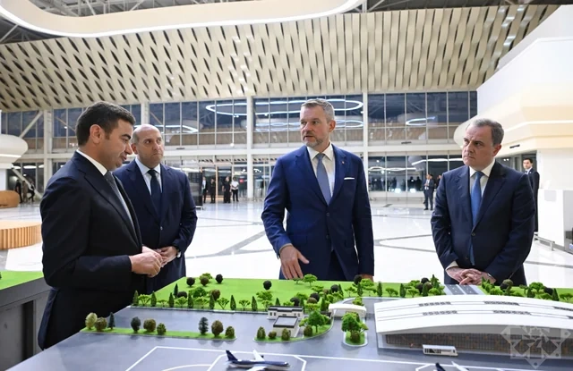 Slovakiya prezidenti Füzuli aeroportundan təyyarə ilə Bakı şəhərinə yola düşüb - FOTO