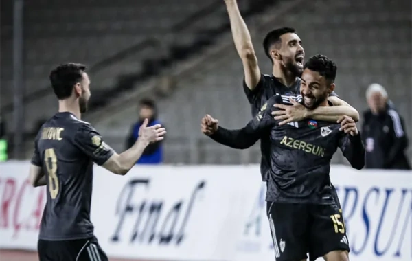 Leandro Andrade "Qarabağ"da yubiley qoluna imza atdı