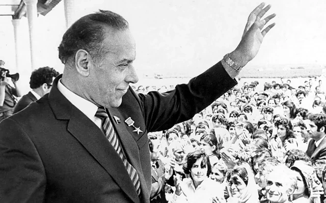Ulu öndər Heydər Əliyevin anadan olmasının 103-cü ildönümüdür - FOTO