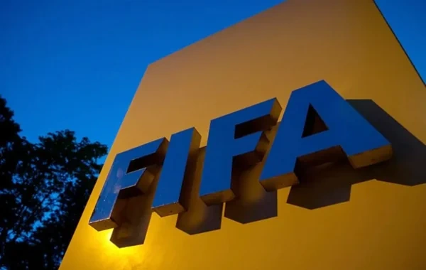 FIFA sosial şəbəkələrdə təhqirlərlə mübarizə üçün süni intellektdən istifadəni genişləndirəcək