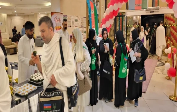 Azərbaycanlı zəvvarların üçüncü və dördüncü qrupu Məkkəyə çatıb - FOTO