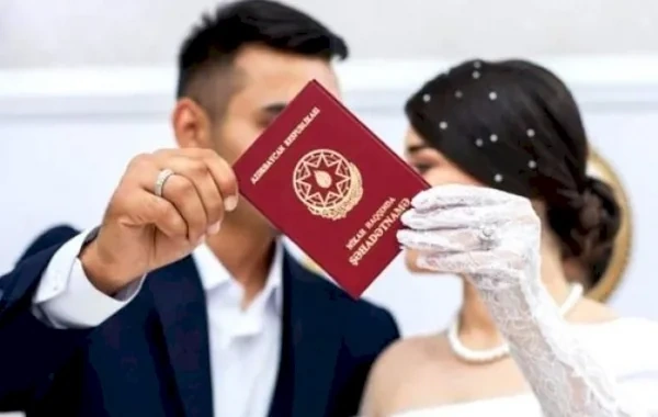 Azərbaycanda neçə kişi həyat yoldaşının soyadını götürüb? - STATİSTİKA