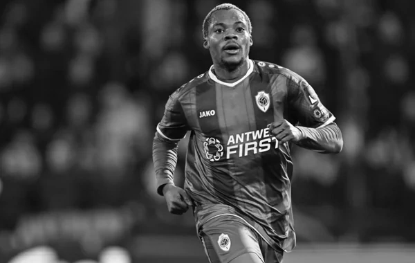 "Sauthempton"un sabiq futbolçusu Nigeriyada ölü tapıldı