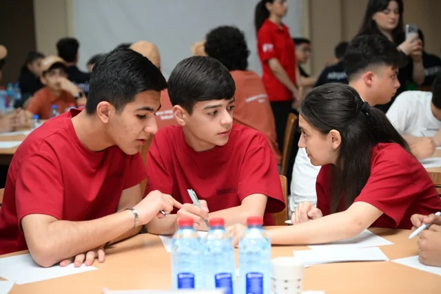 "Zəkaların mübarizəsi II" olimpiadasının final mərhələsi keçirilib - FOTO