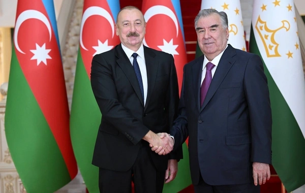 Emoməli Rəhmon İlham Əliyevi təbrik etdi
