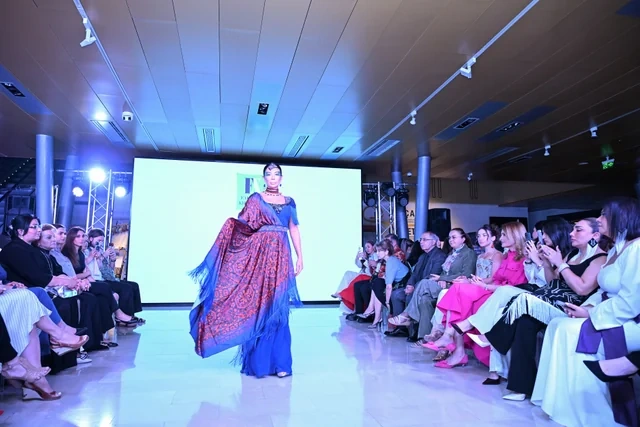 Azərbaycan Milli Xalça Muzeyində "Zamanın naxışları" moda nümayişi təşkil olunub - FOTO