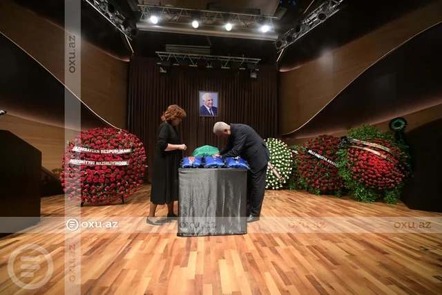 Xalq şairi Nəriman Həsənzadə ilə vida mərasimi keçirilir - FOTO