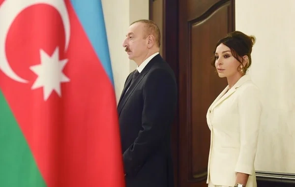 İlham Əliyev, Şavkat Mirziyoyev və xanımları "Ark" qalasında olublar