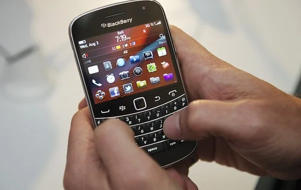Dünyanın ən qəribə və uğursuz smartfon modelləri məlum olub - FOTO