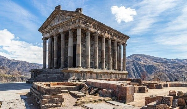 Ermənilərin oğurladığı məbəd ən yaxşılar sırasında - Foto