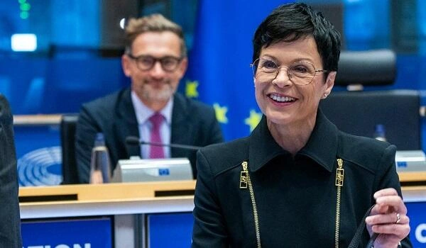 Kos: Ukraynanın AB-yə üzv olması qeyri-mümkündür