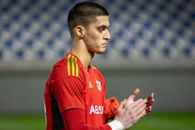 "Qarabağ"ın sabiq qapıçısı "Sabah"a keçdi - FOTO