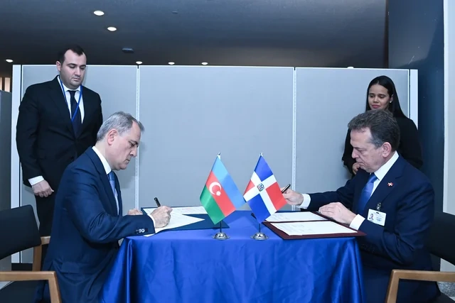 Azərbaycan və Dominikan arasında viza rejimi ləğv olundu - FOTO