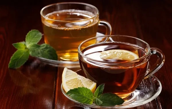 Qara və yaşıl çay arasındakı əsas fərq nədir?