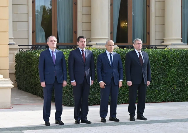 Laos prezidentinin Bakıda rəsmi qarşılanma mərasimi olub - Foto