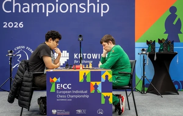 İki şahmatçımız Avropa çempionatının mükafatçısı oldu
