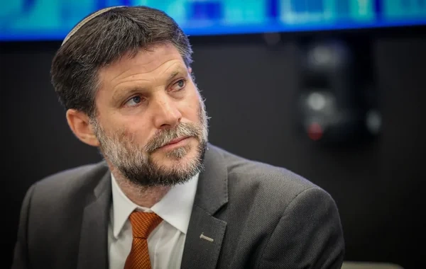 İsrail ilə Böyük Britaniya arasında gərginlik: Maliyyə naziri krallığın səfirinə etiraz etdi